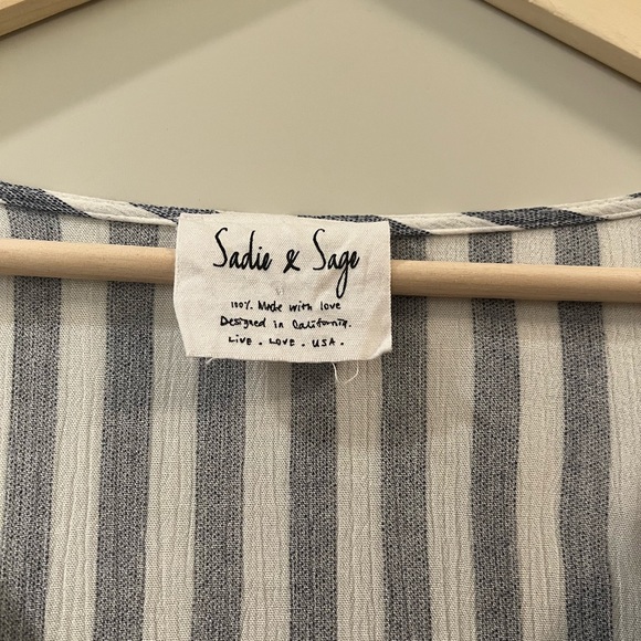 Sadie & Sage Striped Top - Picture 4 of 7